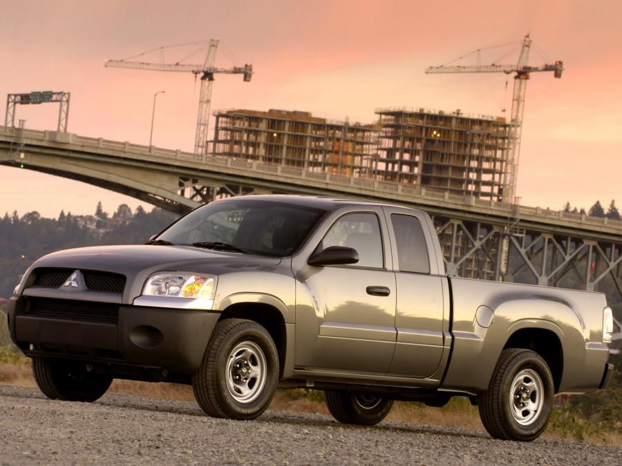  Mitsubishi Raider LS 2007 года  (фото 2 из 5)